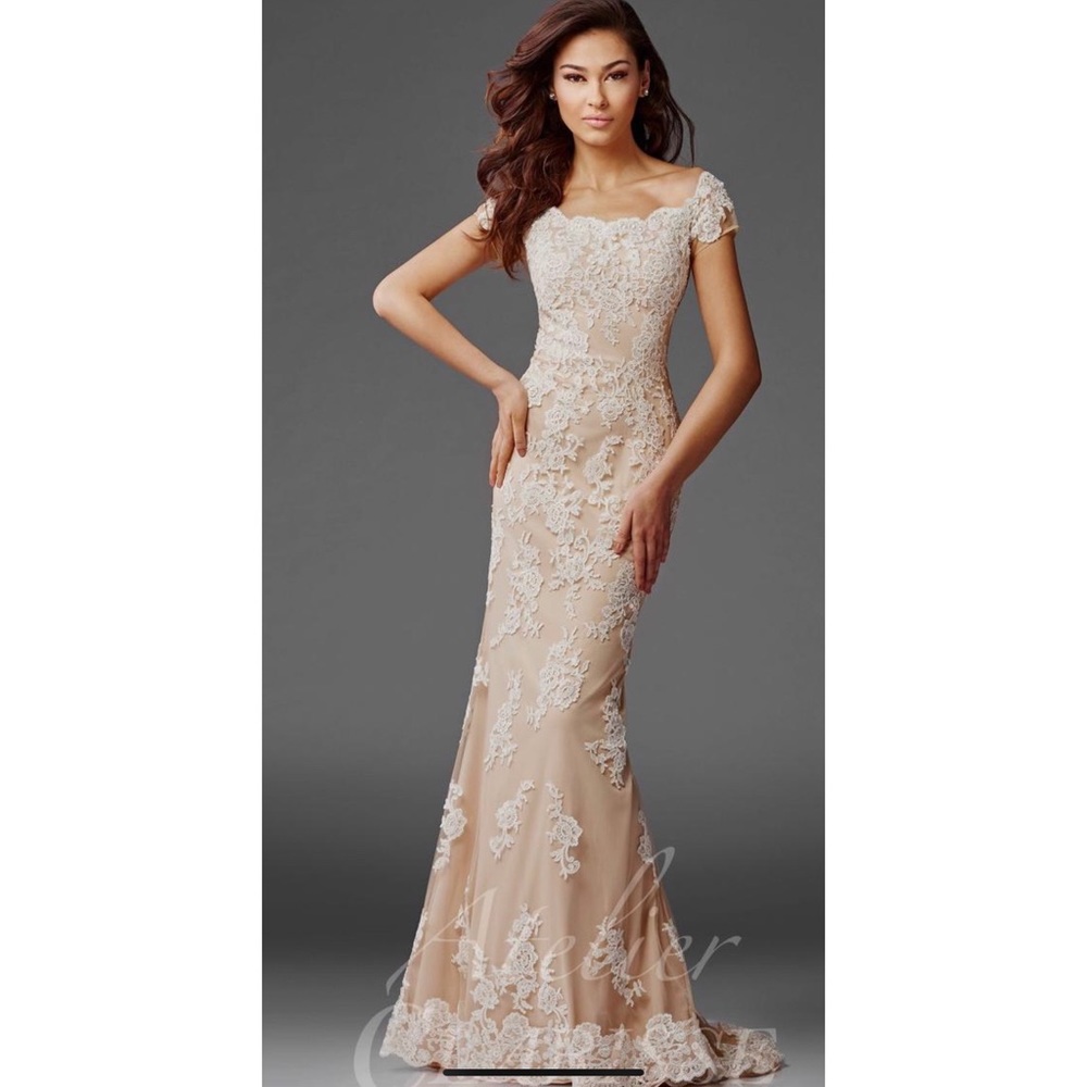 NWT Lace/Beaded Atelier Clarisse Gown prom/bridal